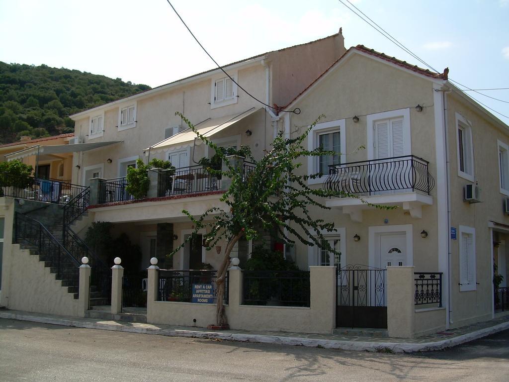 Starvillas Apartments And Studios Agia Efimia Exterior photo